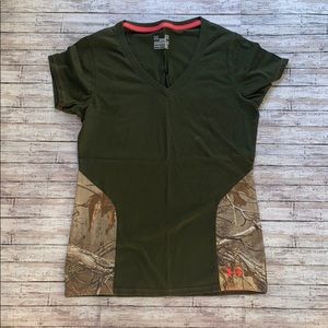 Women’s under armour CAMO/PINK tshirt SMALL